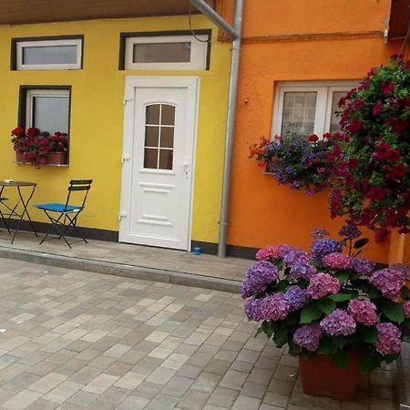 Thamy'S Homestay 2 Rostock Exterior foto